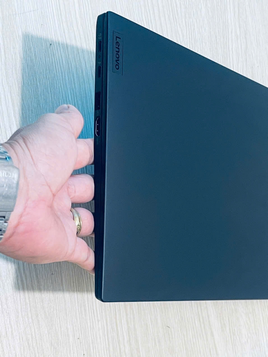 laptop xách tay thinkpad x1 carbon gen 9 gia re